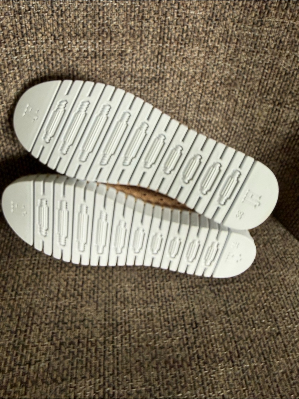Isle Jacobsen Tulip Slip On Shoes Size 38 EUC - Picture 4 of 9